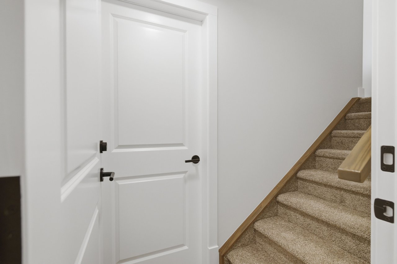 378 Bessborough Drive SW