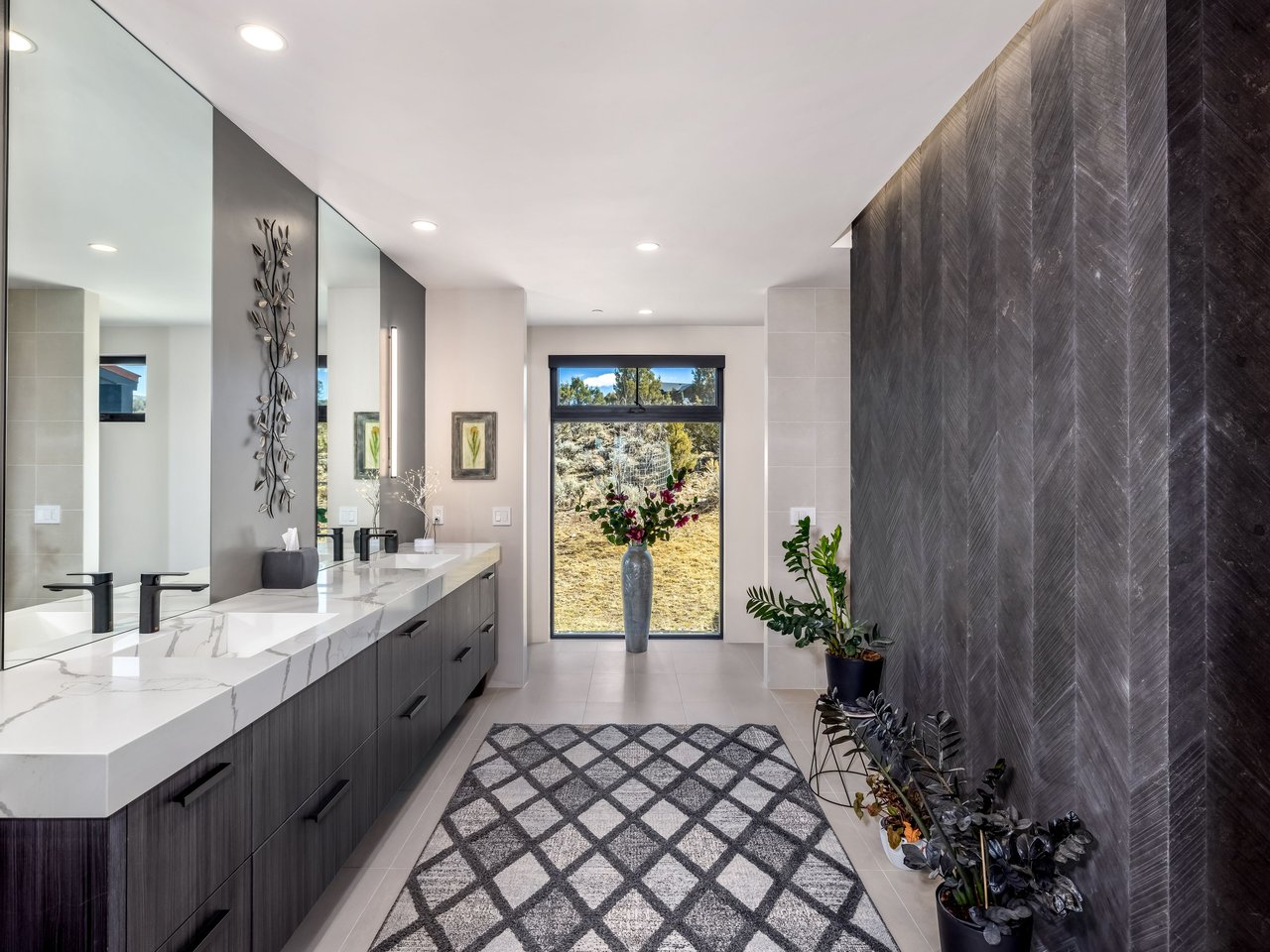 891 E Haystacker Drive