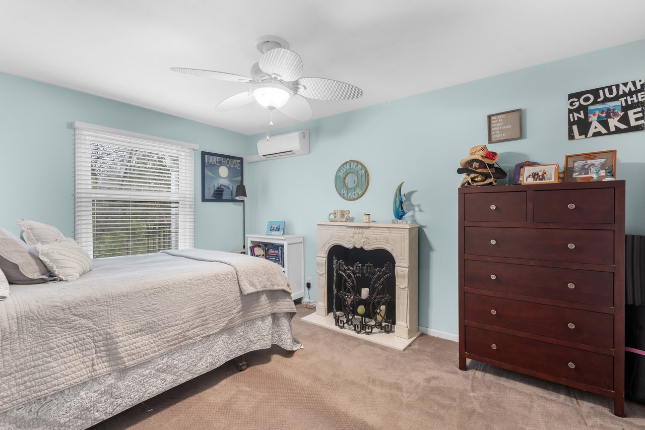 1305 W. Main St. Unit 202 Lake Geneva, WI 53147