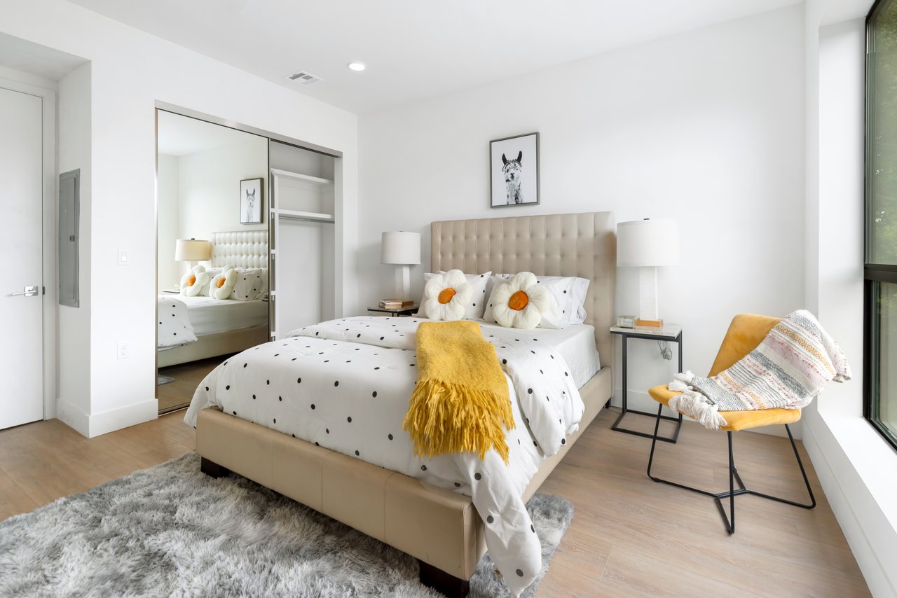 Aurelia Terrace, Regal Pl, 90068