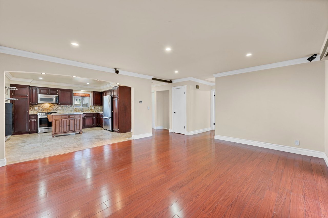 1973 Kinross Ct