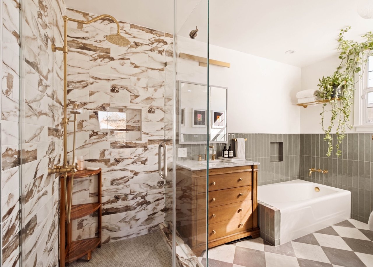 Effortless California Living in This Tarzana Ranch