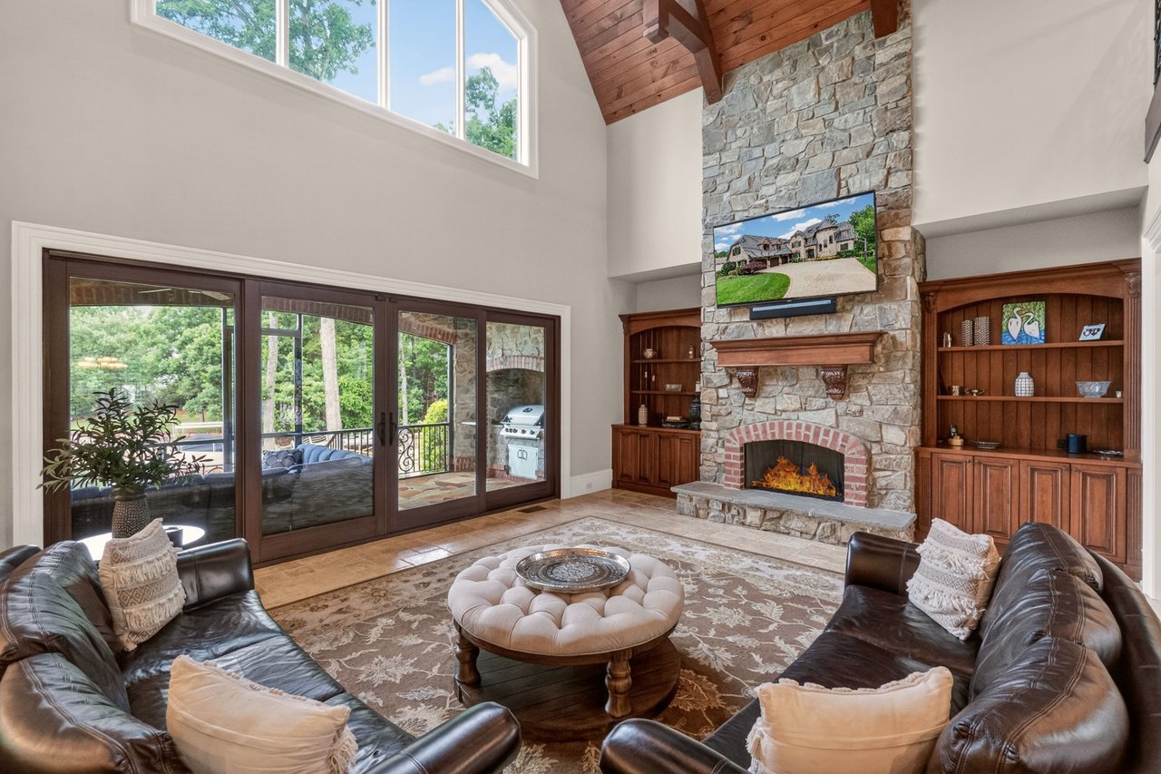 Private Exclusive Listing
