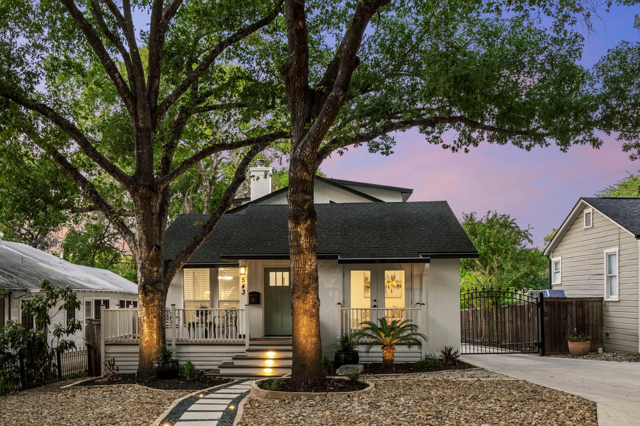 A Slice of Texas Charm in Alamo Heights