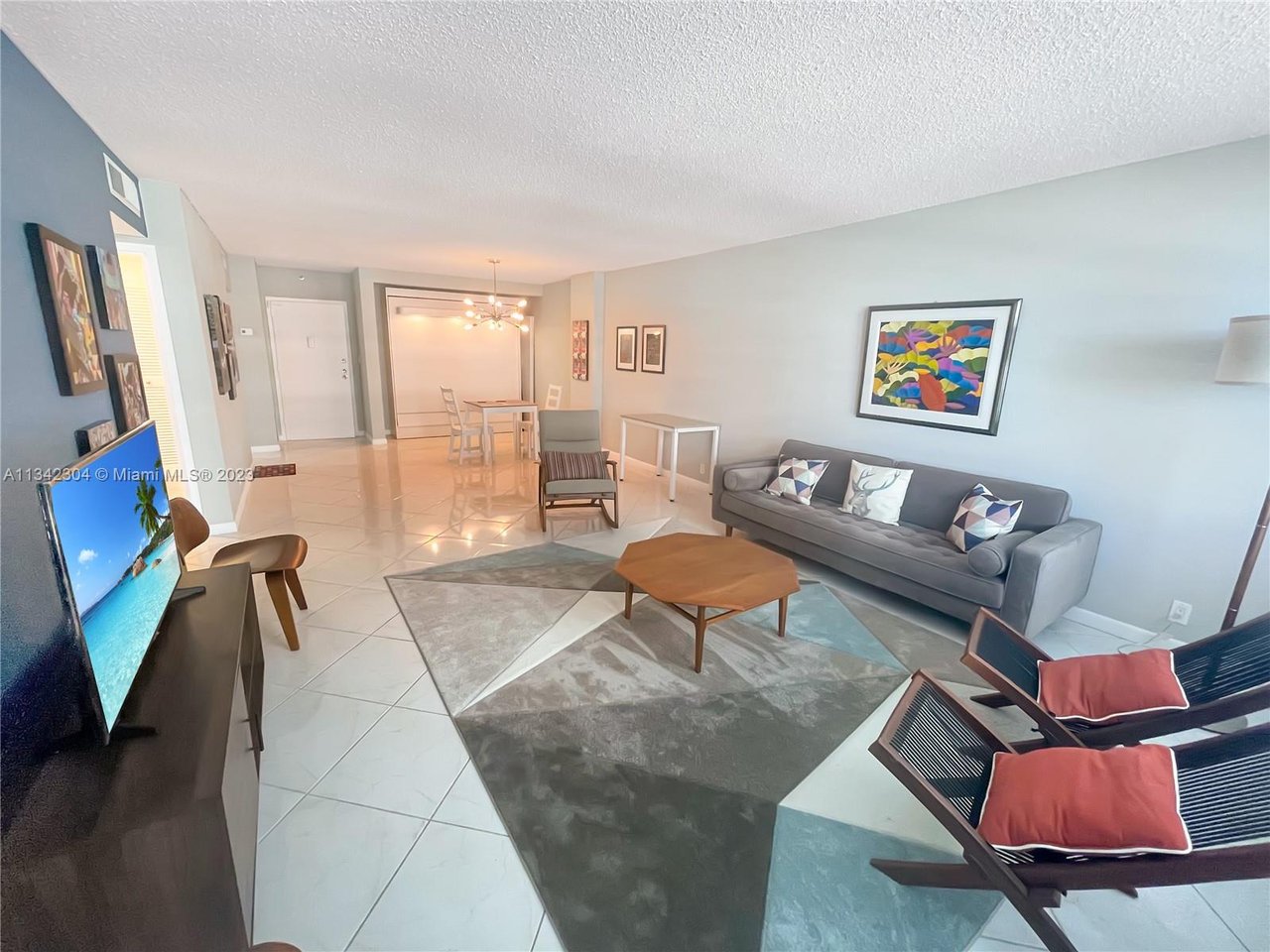 9500 Oceans Condo, Unit 402