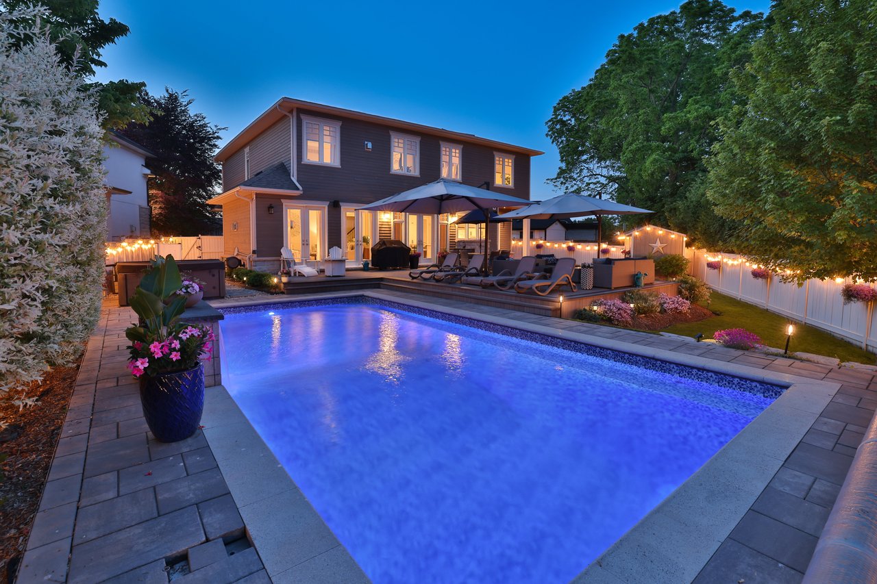 408 Saville Crescent, Oakville