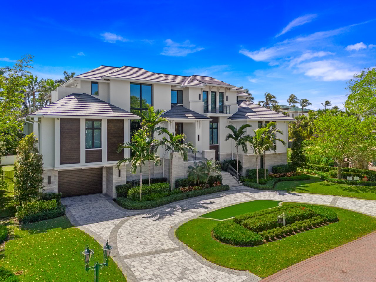 2060 Gordon Drive