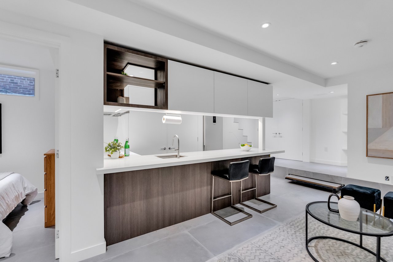 Gorgeous Upgraded Residence