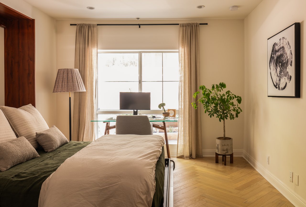 575 S Barrington Ave Unit: 106, Brentwood