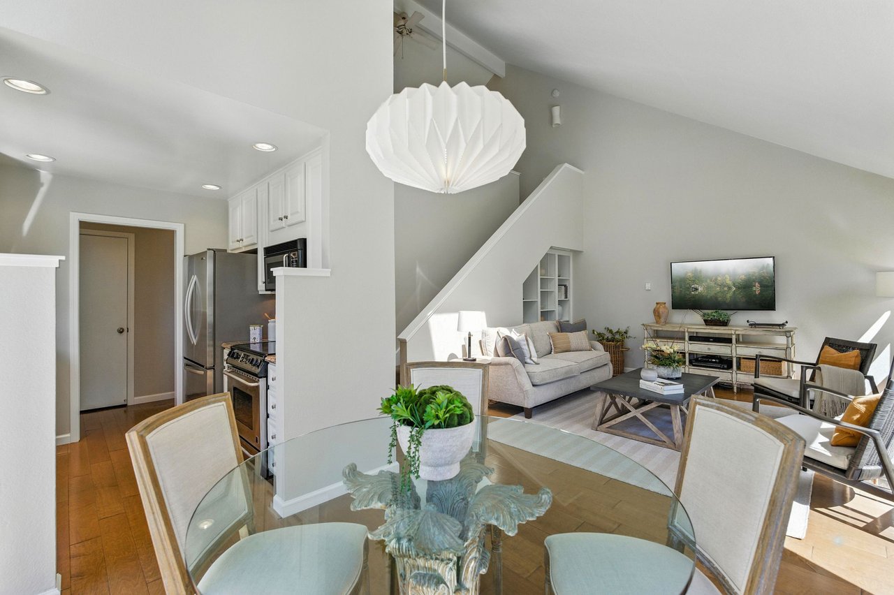 1090 Shoreline Drive