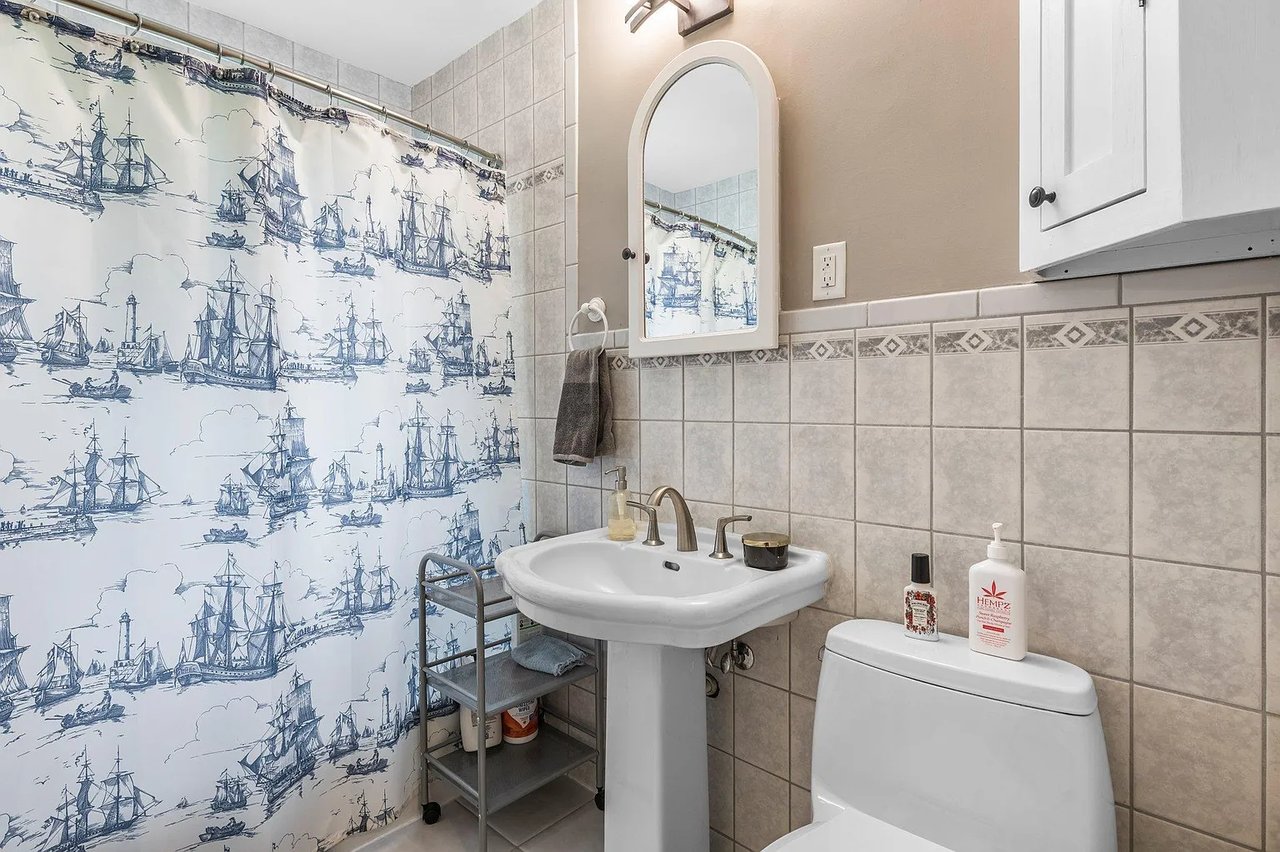 Updated Rambler in the Heart of Minnetonka