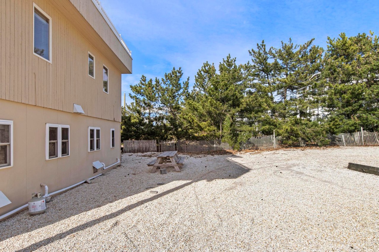 1039A Long Beach Blvd, North Beach