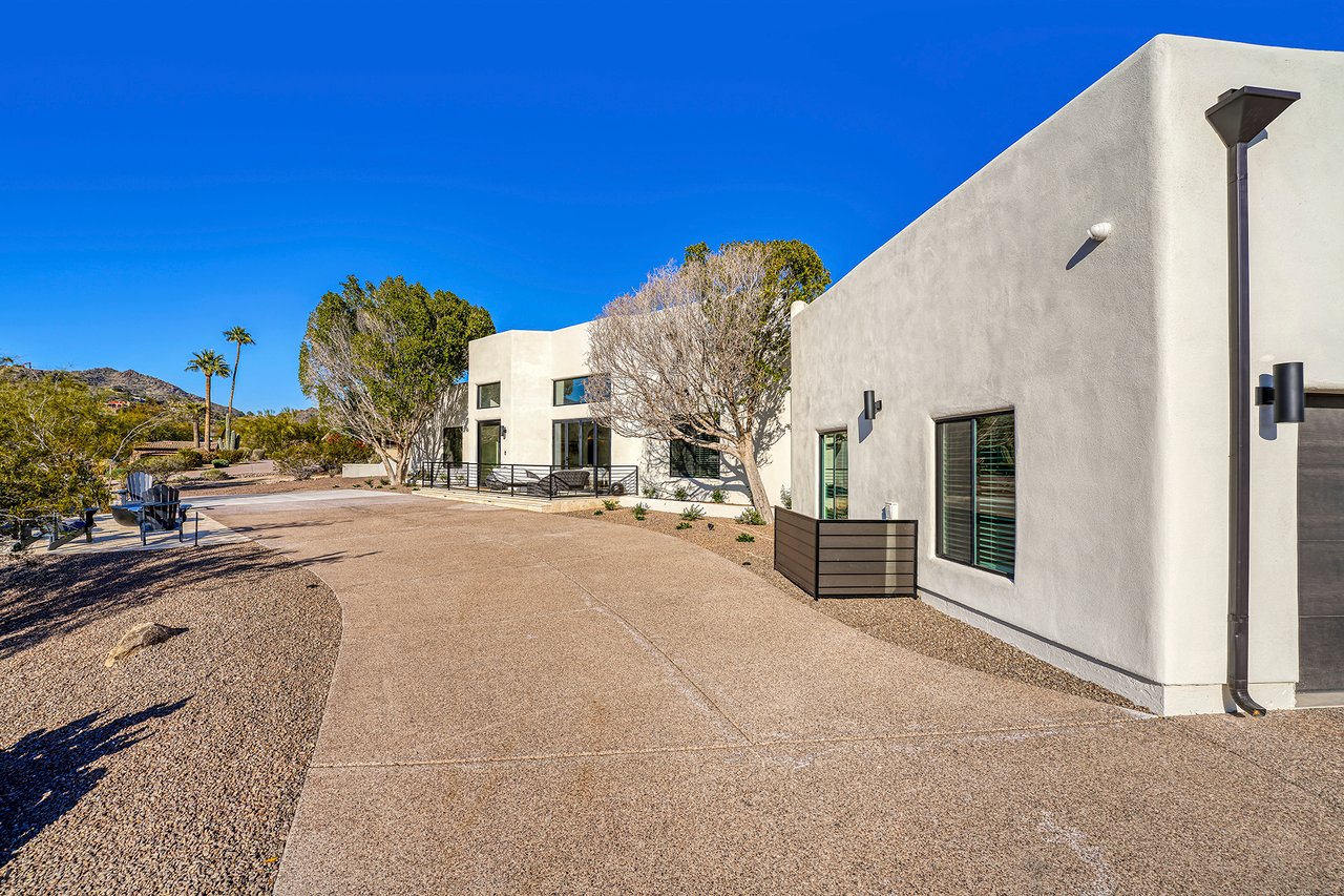 6535 N HILLSIDE Drive