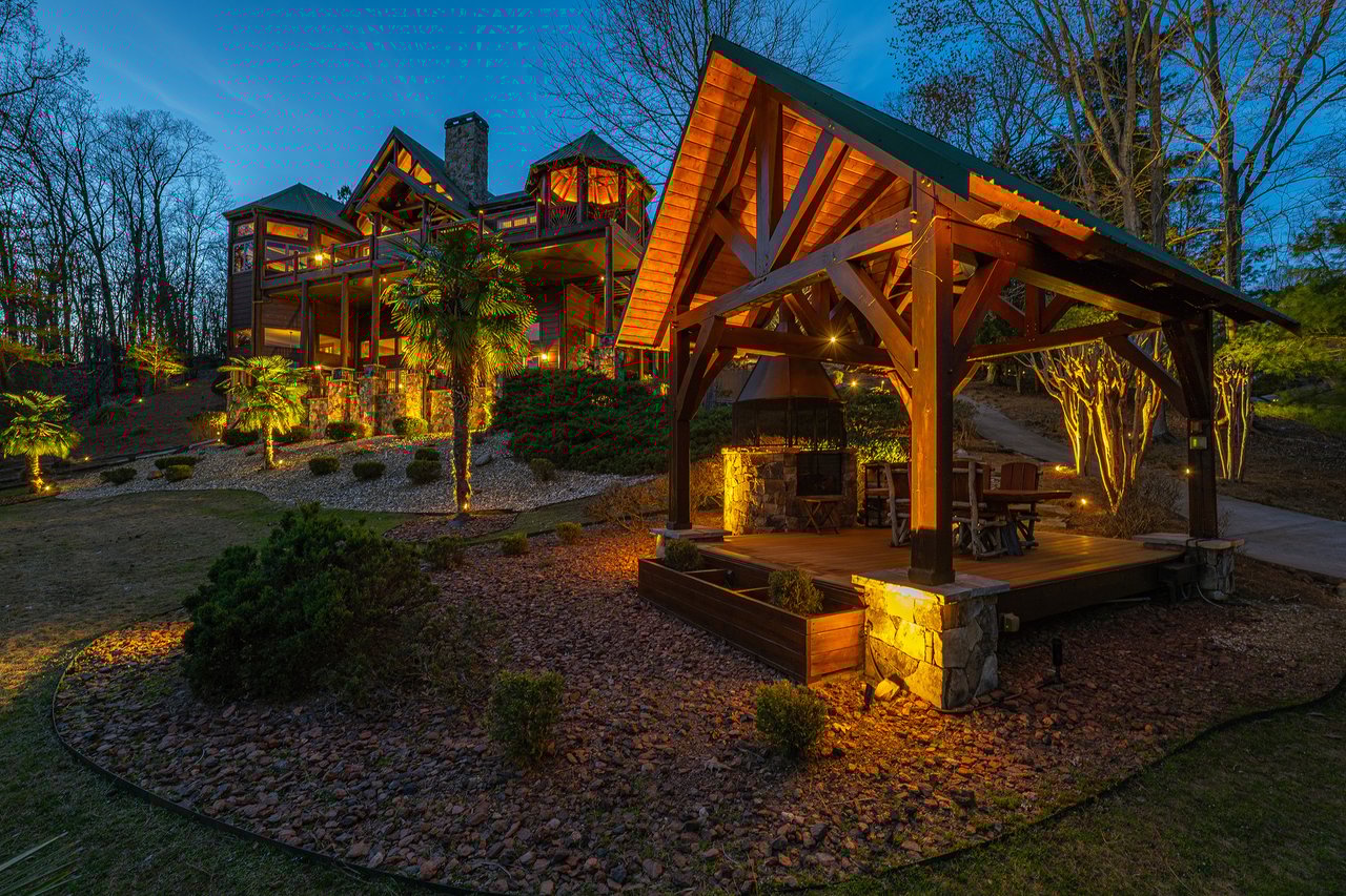 3406 Thunder Point
