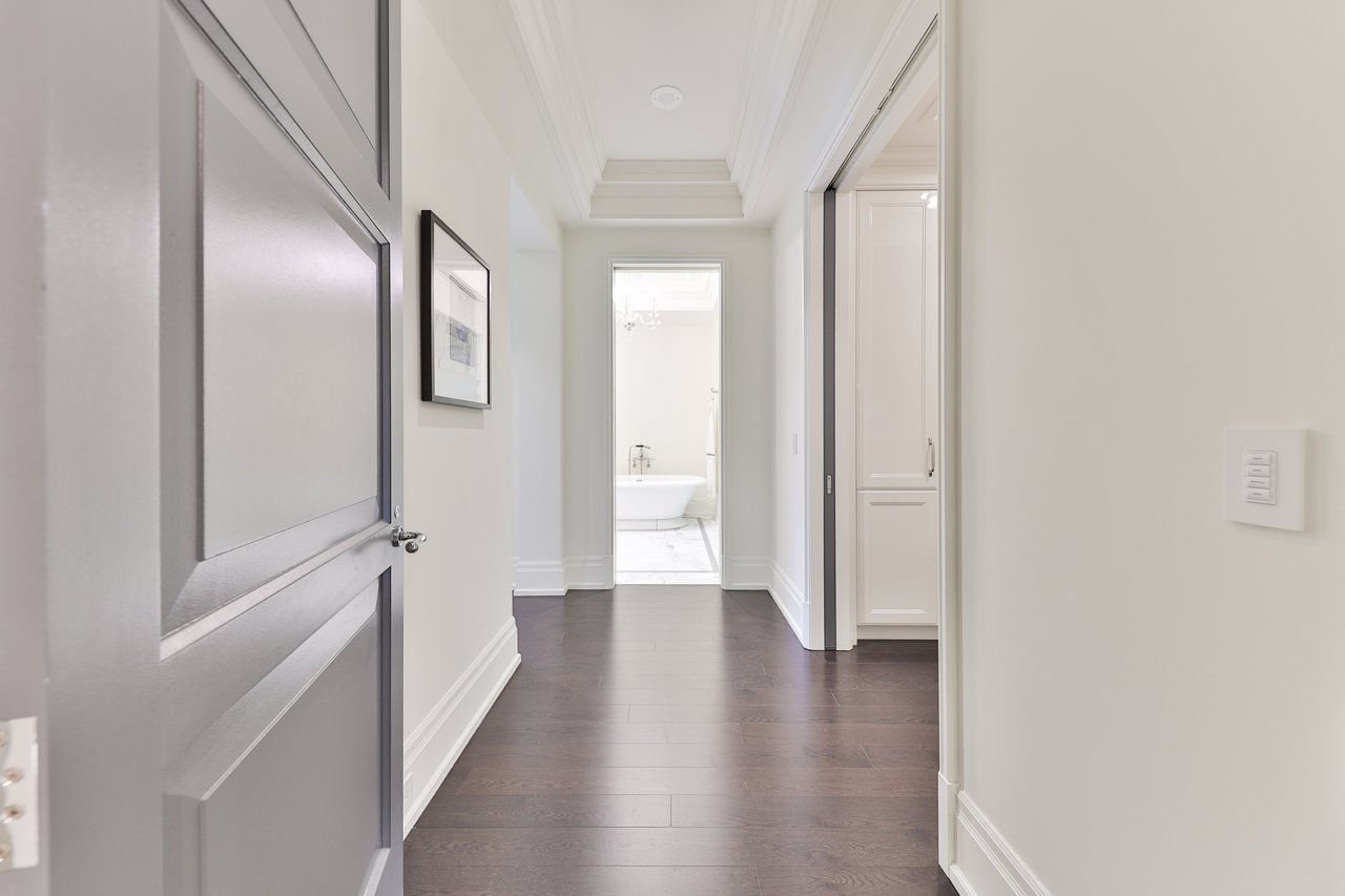 307-300 Randall Street, Oakville