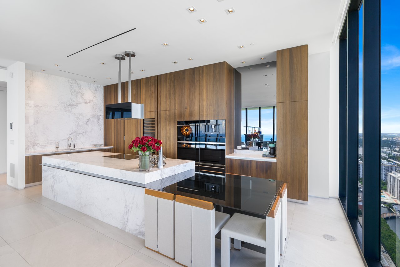 Muse Lower Penthouse