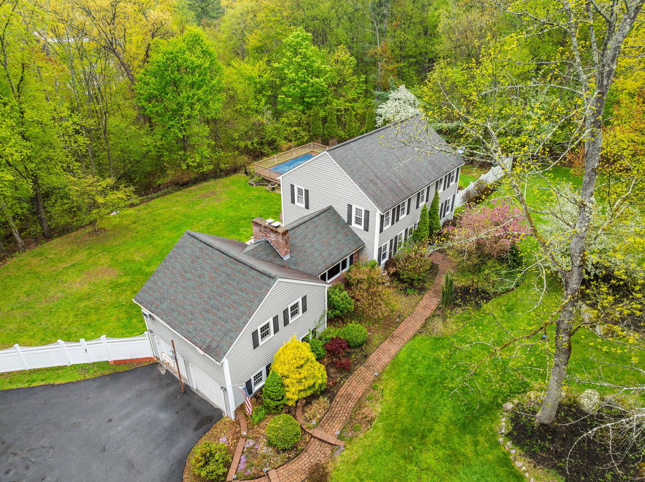 13 Birchwood Cir, Bedford NH
