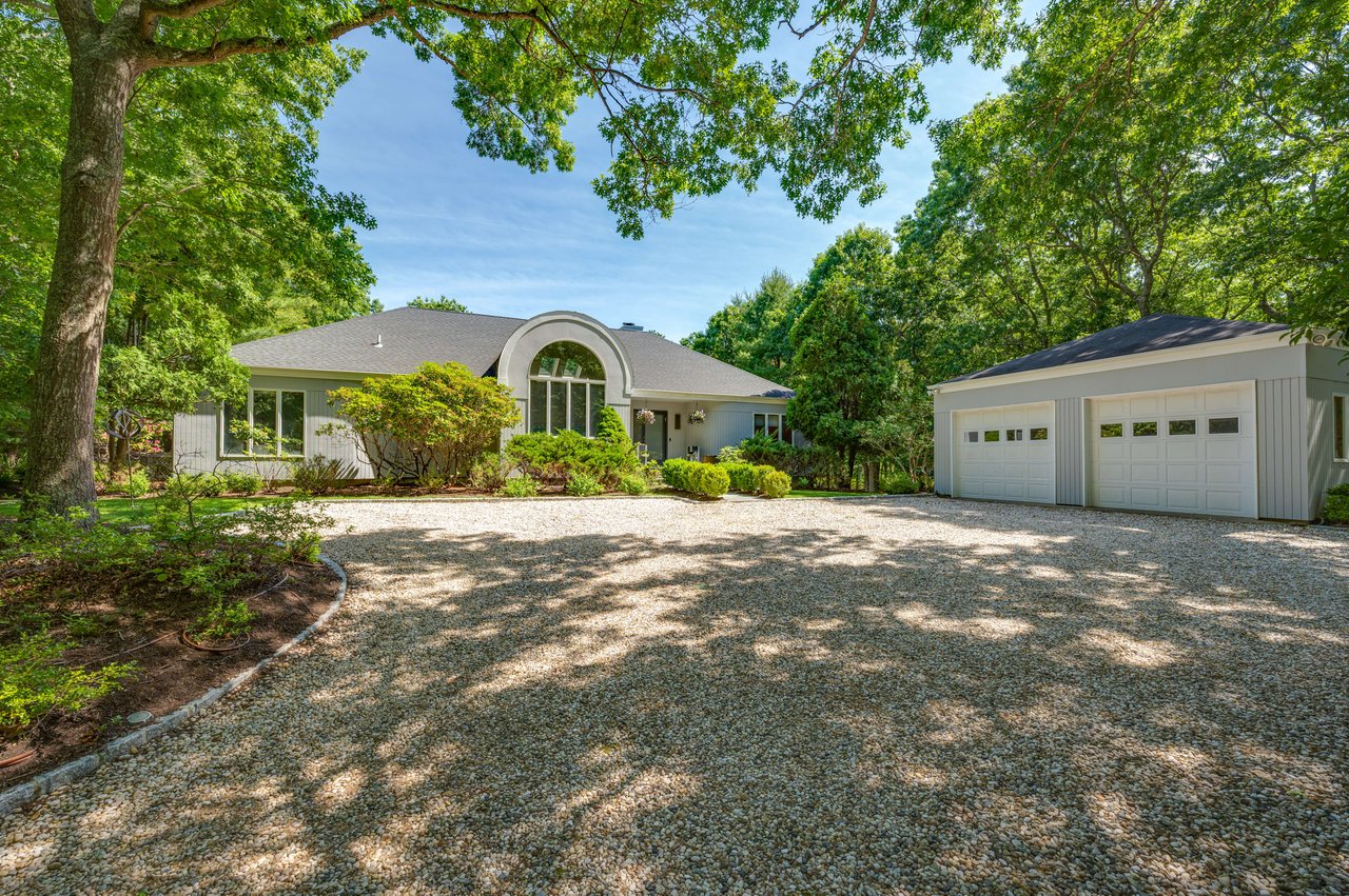 East Hampton, New York, Home With 4,083 Square Feet and Four Bedrooms Asks $2.19 Million