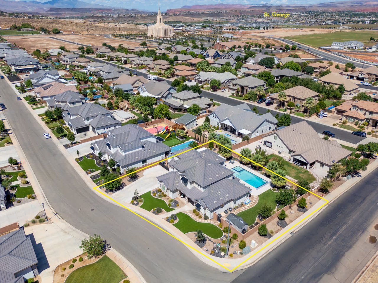 258 W Blue Quartz Dr