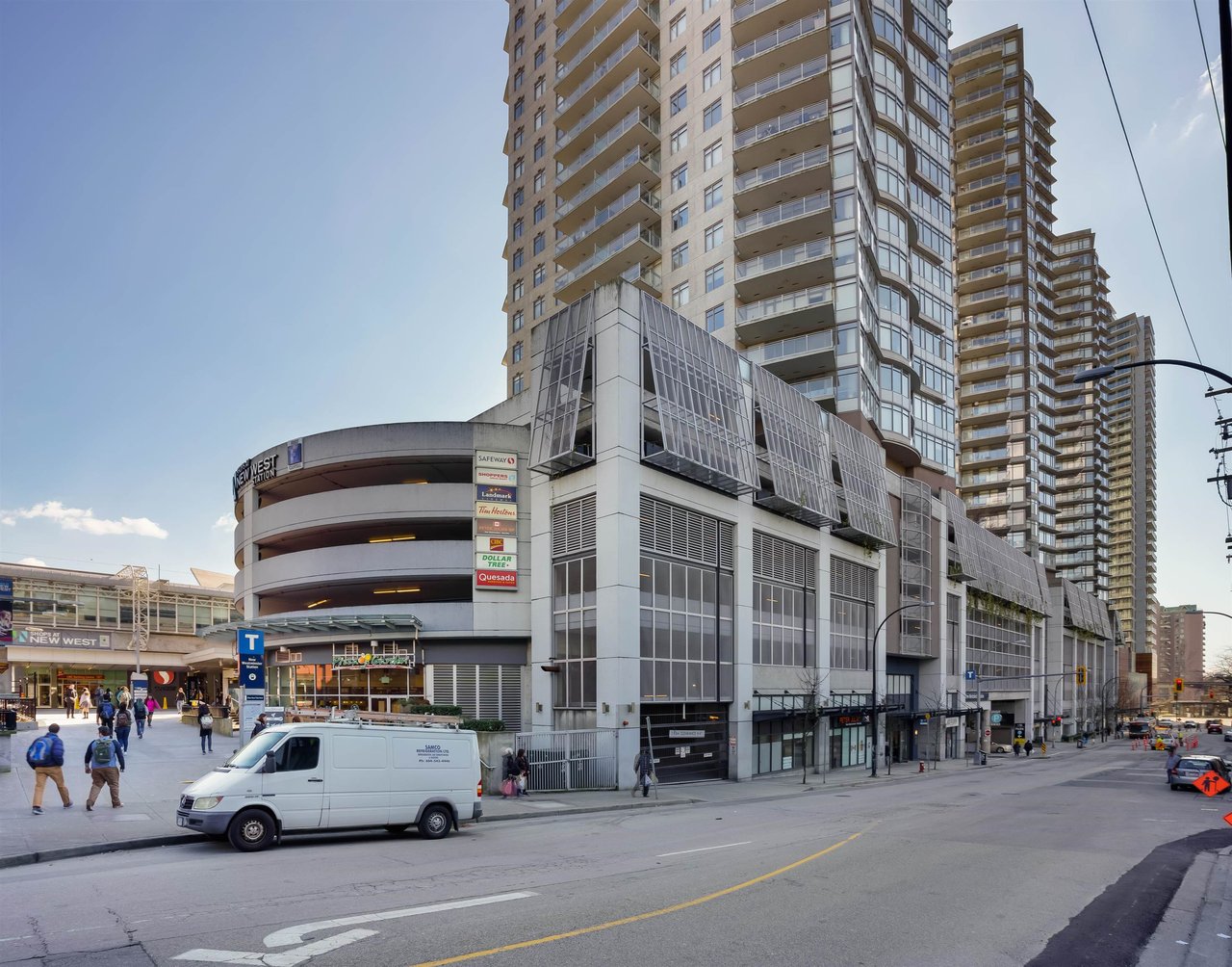 3505-888 Carnarvon St