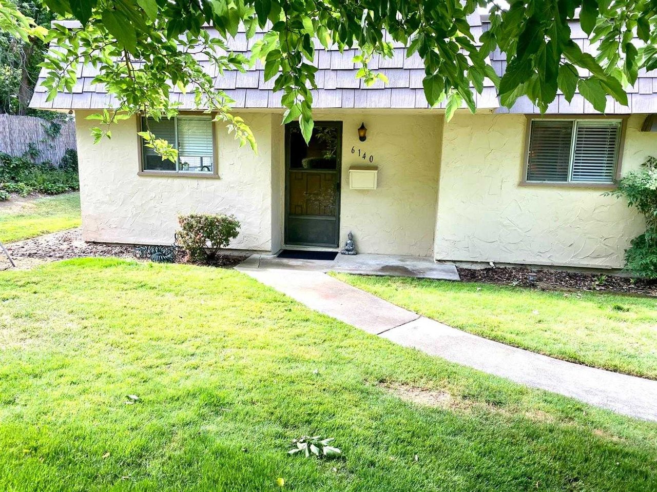 6140 Via Casitas