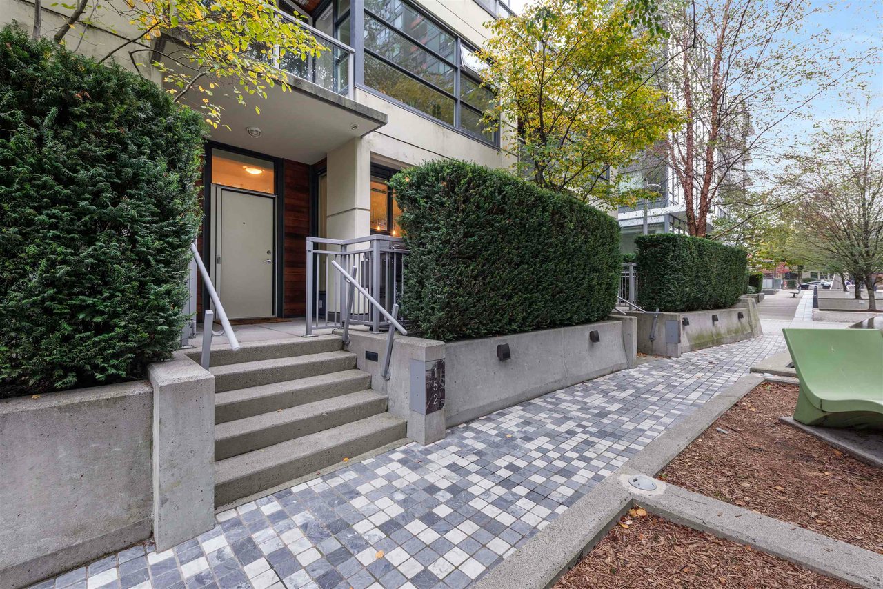 152 W 1st Ave