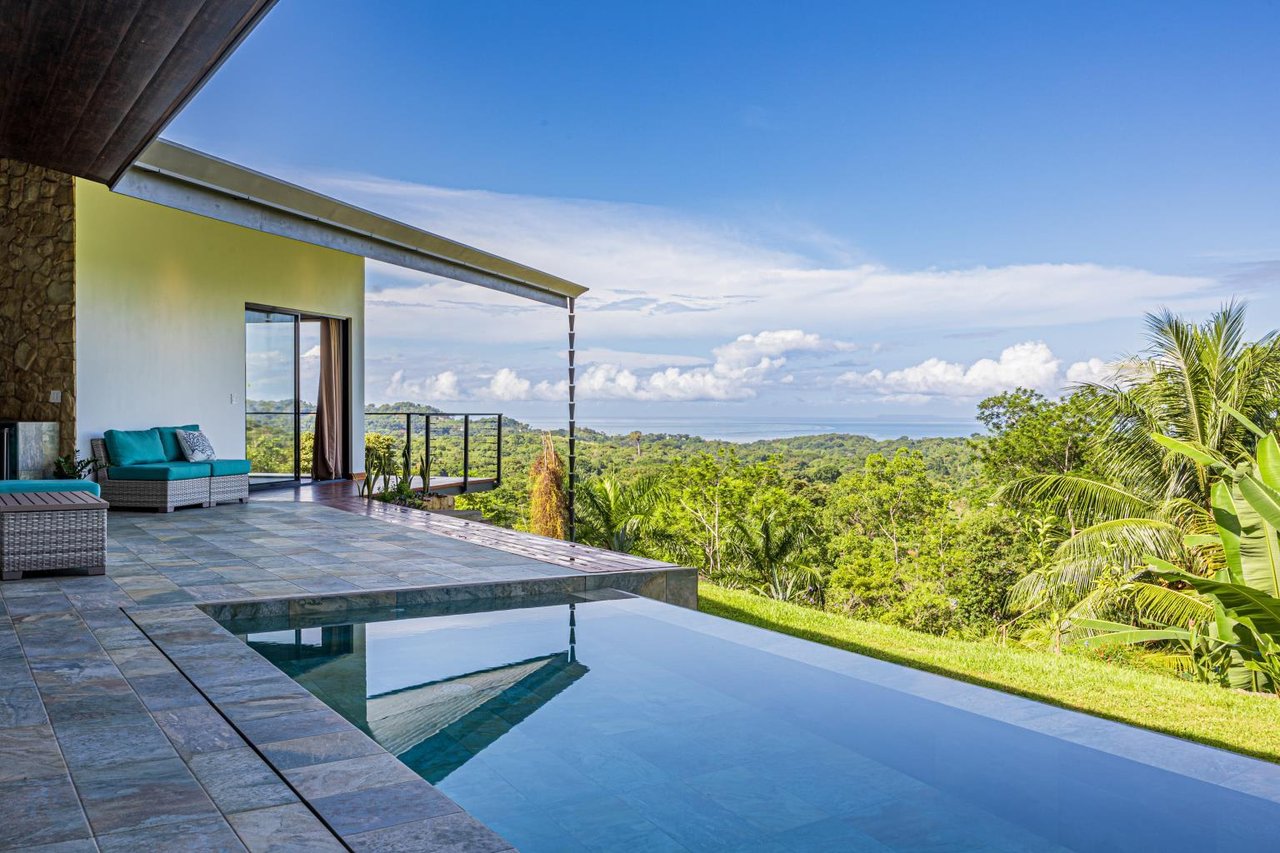 Beautiful Ocean View Casa Espiritu de la Jungla in Ojochal.  Excepting Bitcoin!