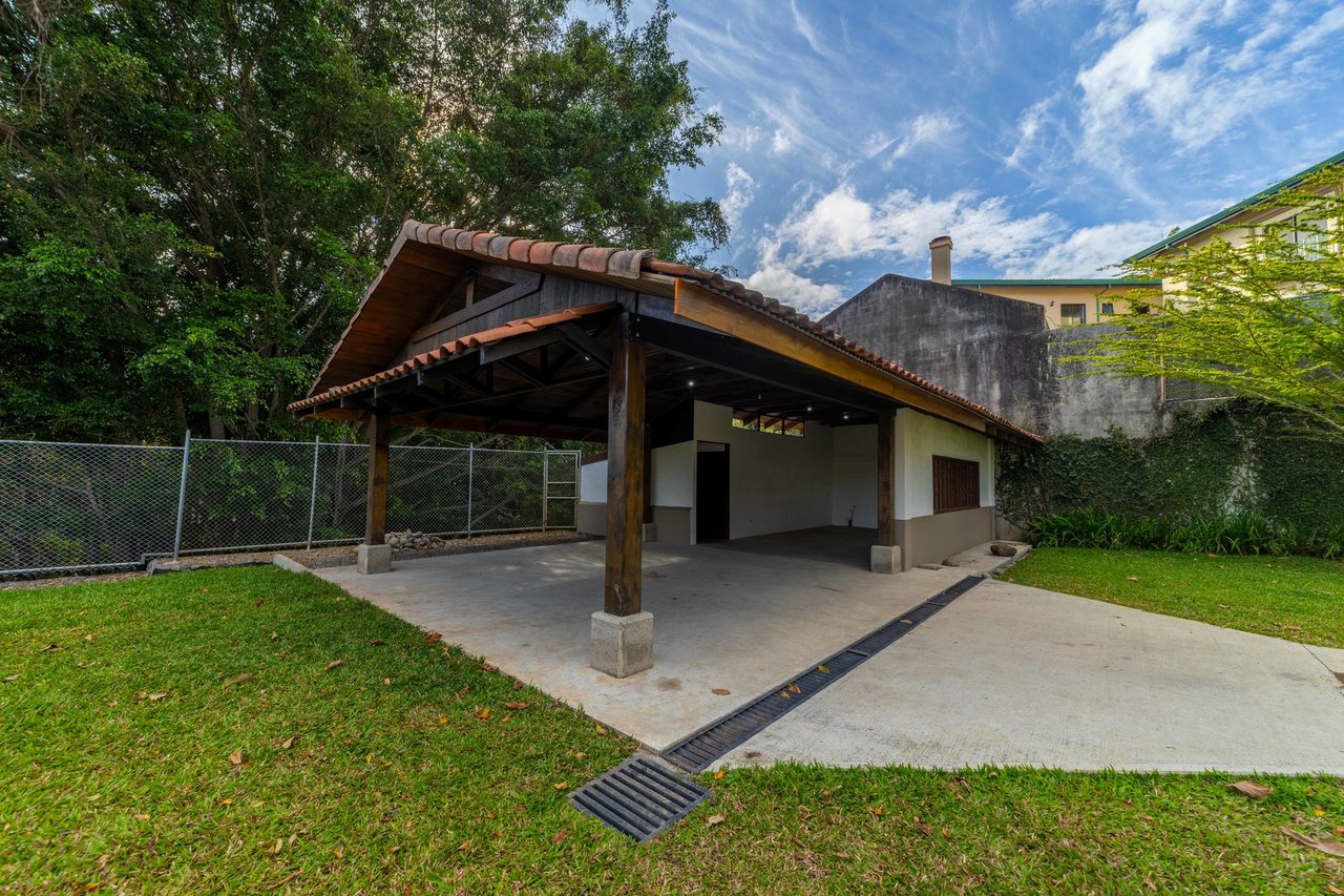 Private Gated Guest House Estate, Escazu, San Jose