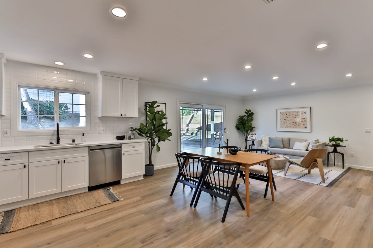 818 Eden Place