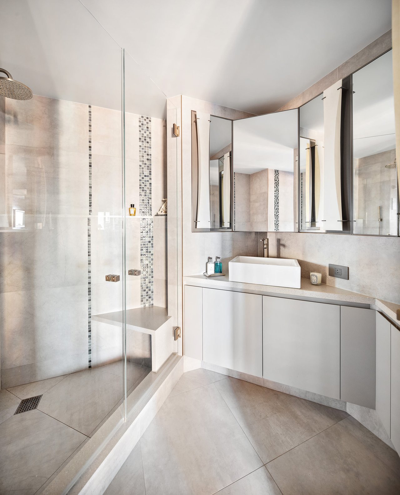115 E 9th St, Unit 7D