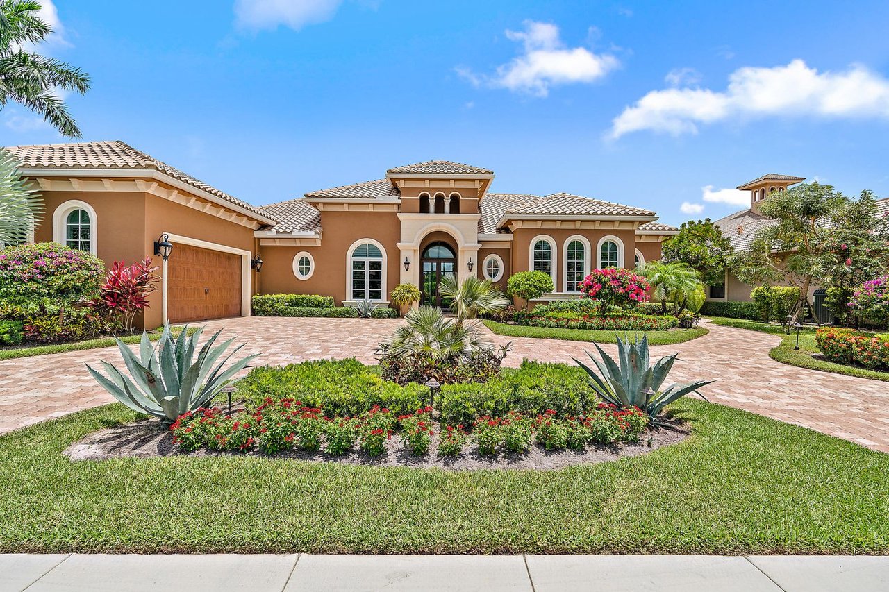 7362 Horizon Dr