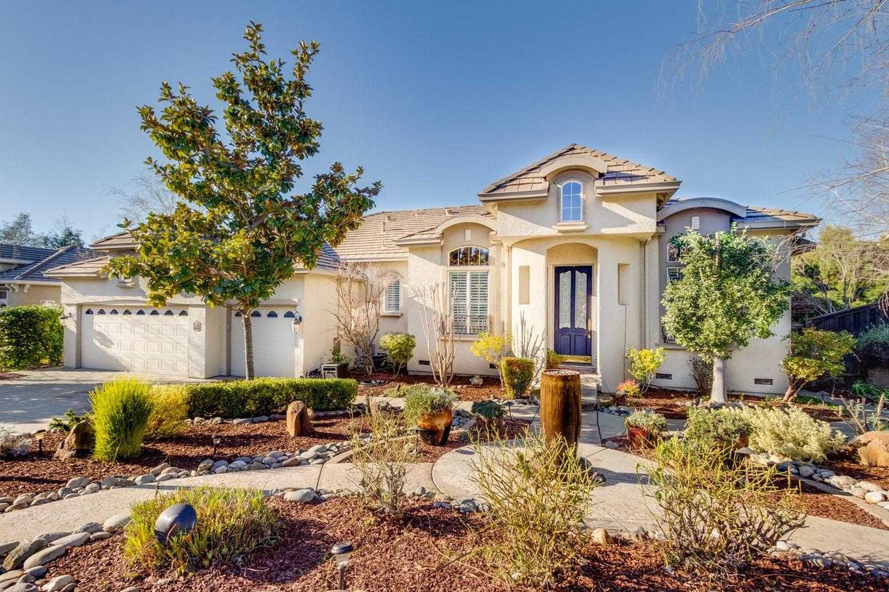 4805 Echo Ridge