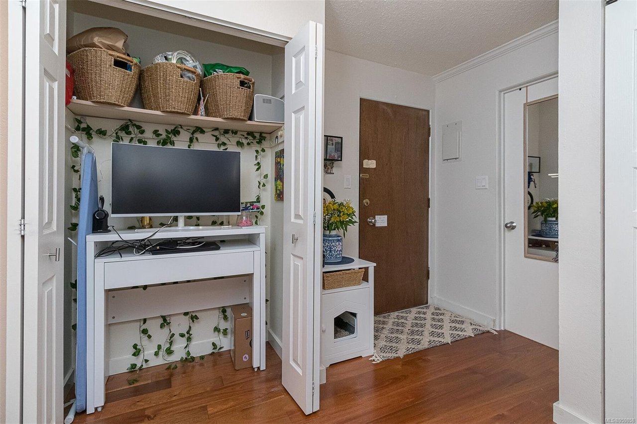 107-305 Michigan St