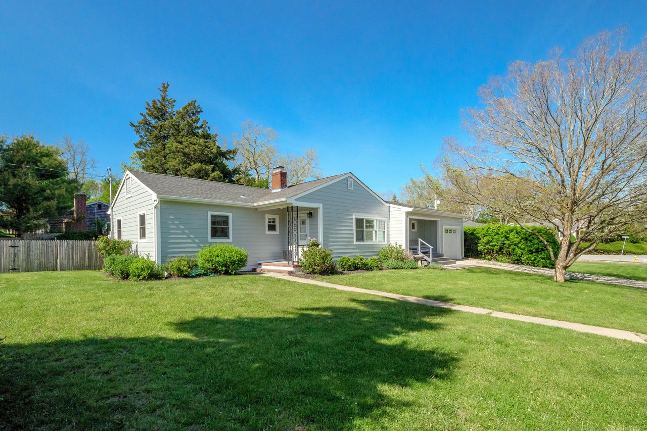 Single-Level in Sag Harbor by Long Beach