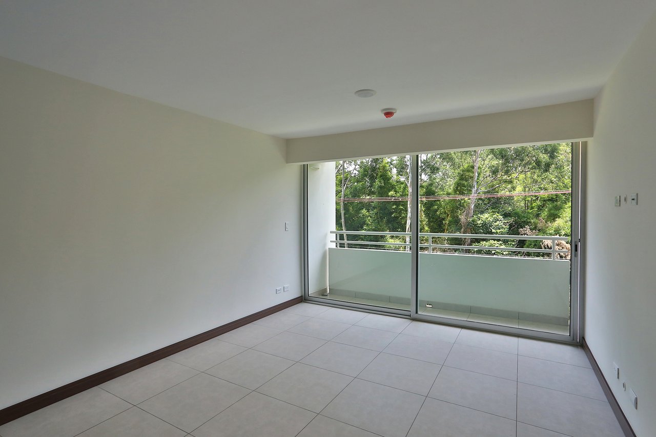 Urban Condo With Rooftop Gym, Heredia