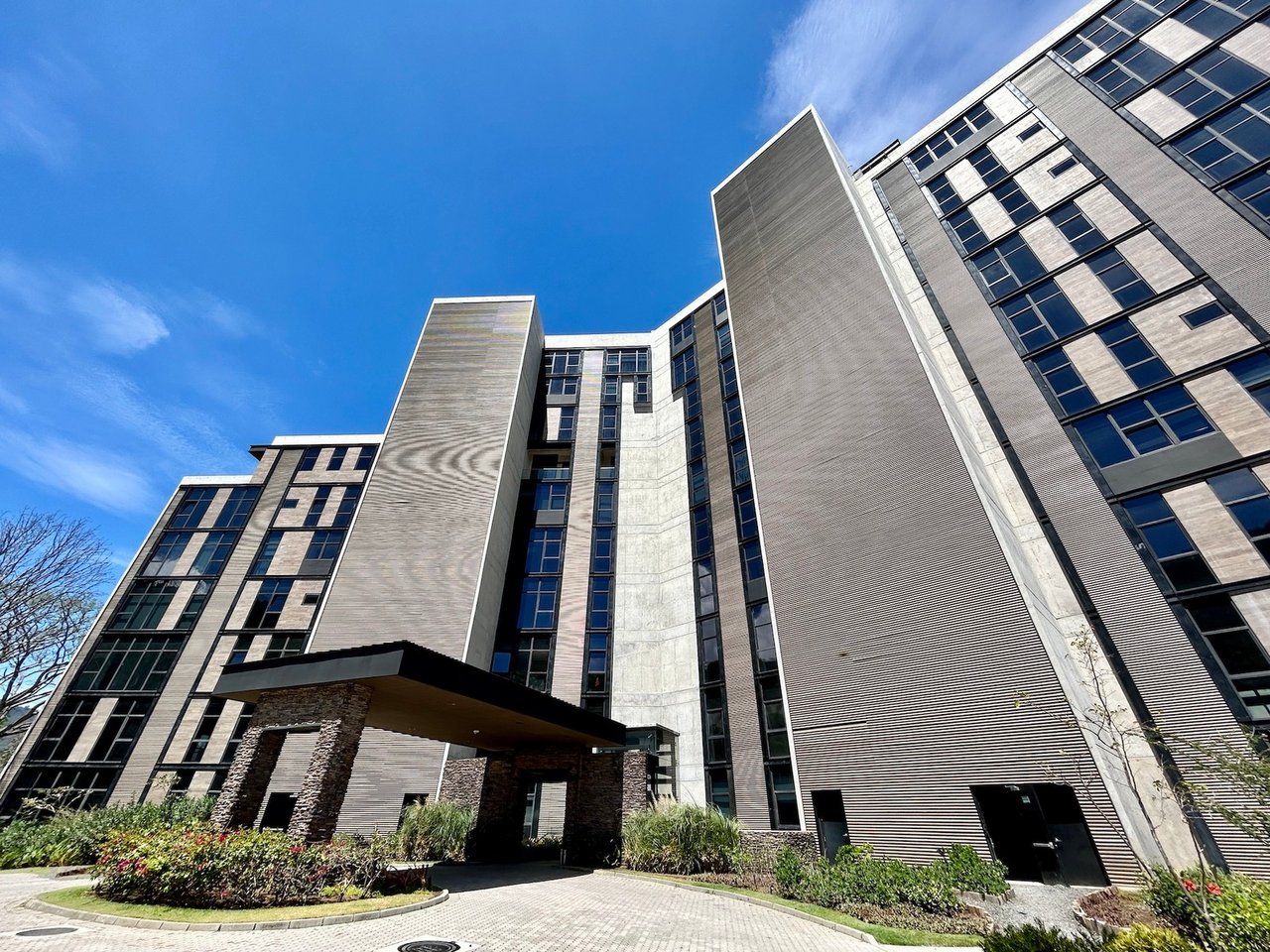 Customizable Mountain View Condo, Santa Ana, San Jose