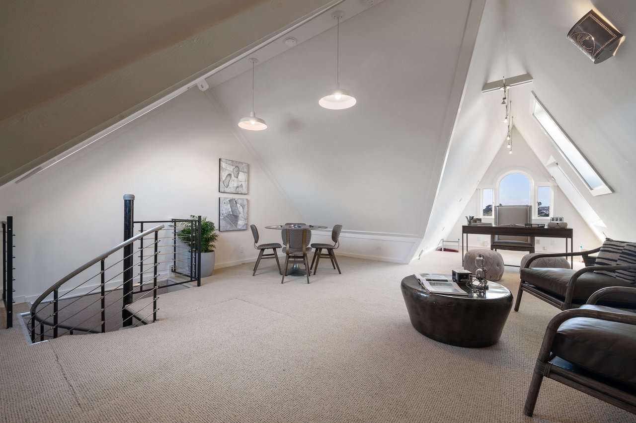 Grand Pacific Heights Home on a Coveted Flat Block between Lafayette & Alta Plaza Parks