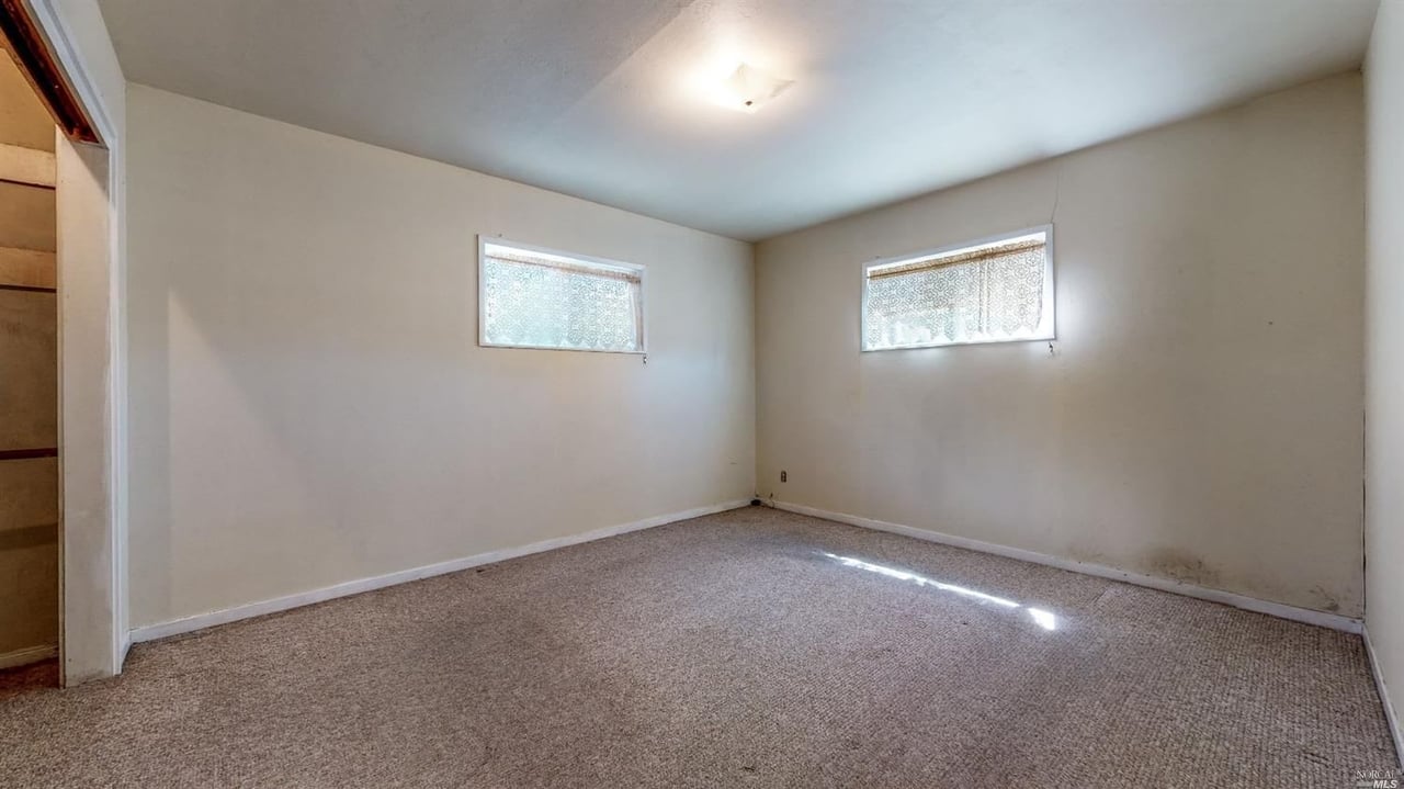 5 San Carlos Dr