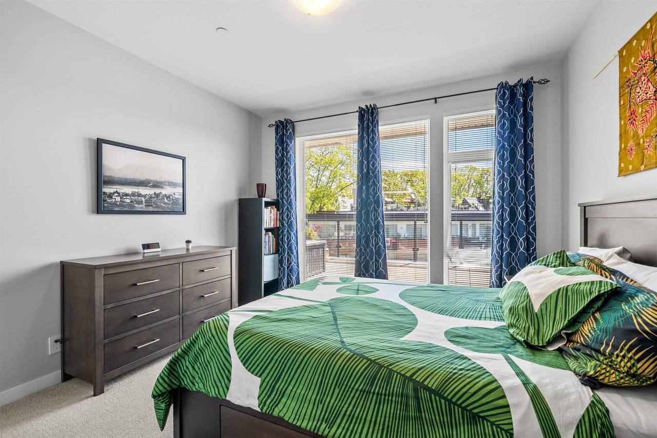 311-28 E Royal Ave