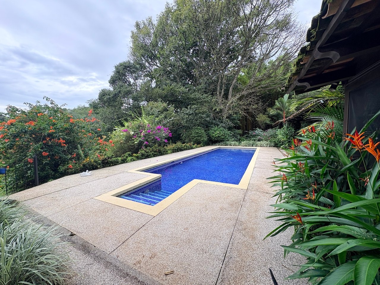 Private Garden Estate Pool, Alajuela