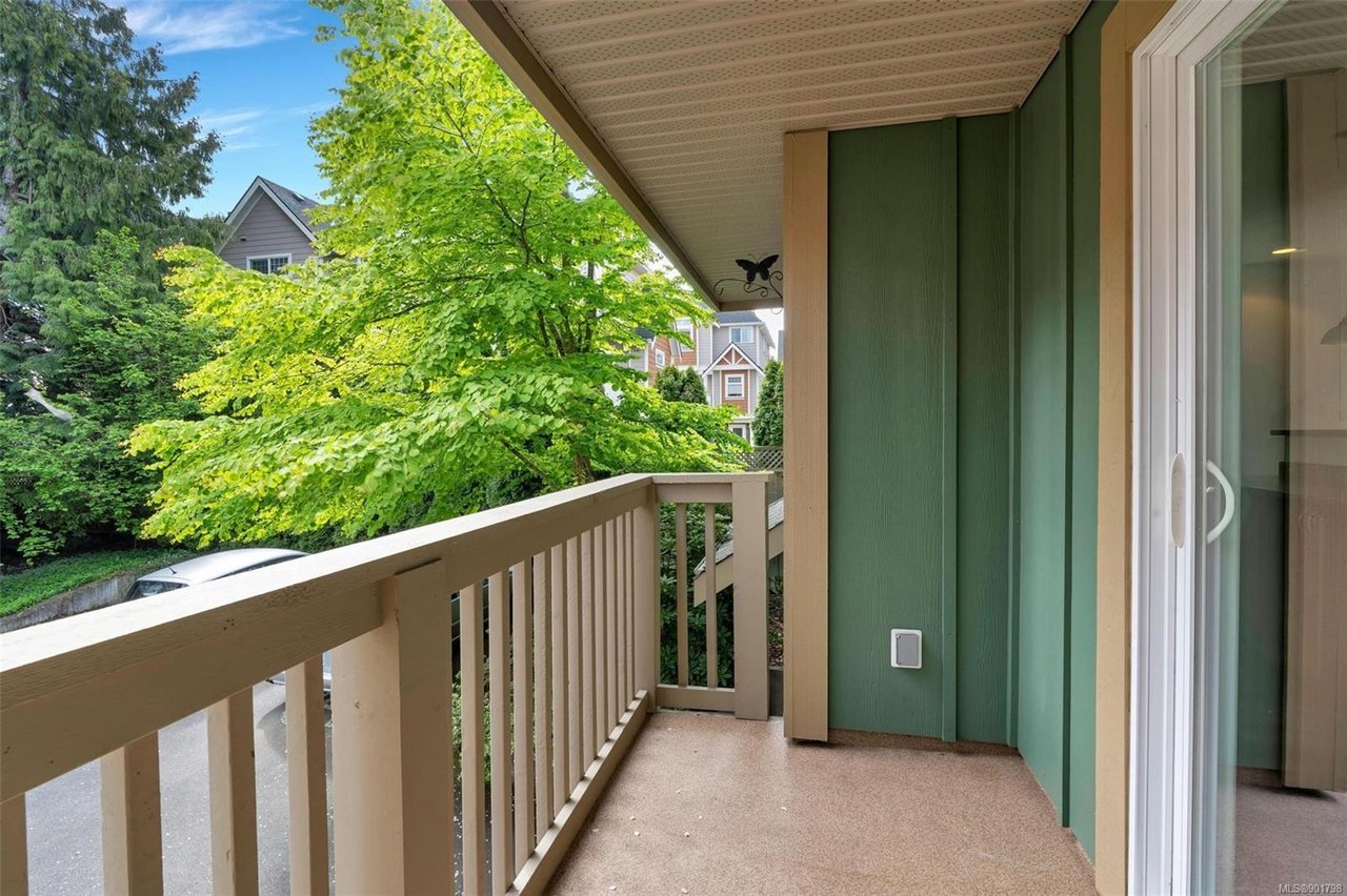 2-1405 Mallek Cres