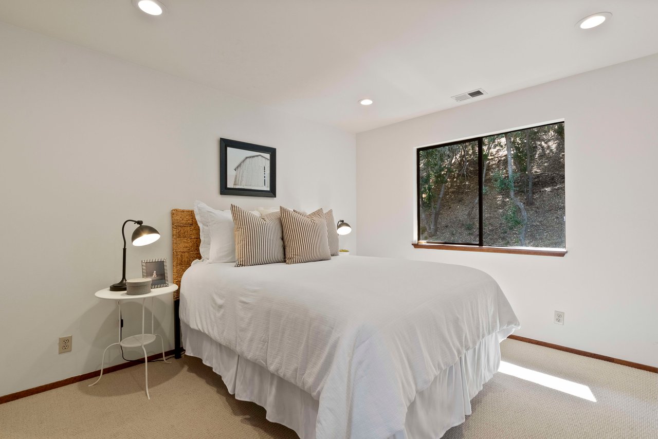 20 Saint Hill Rd