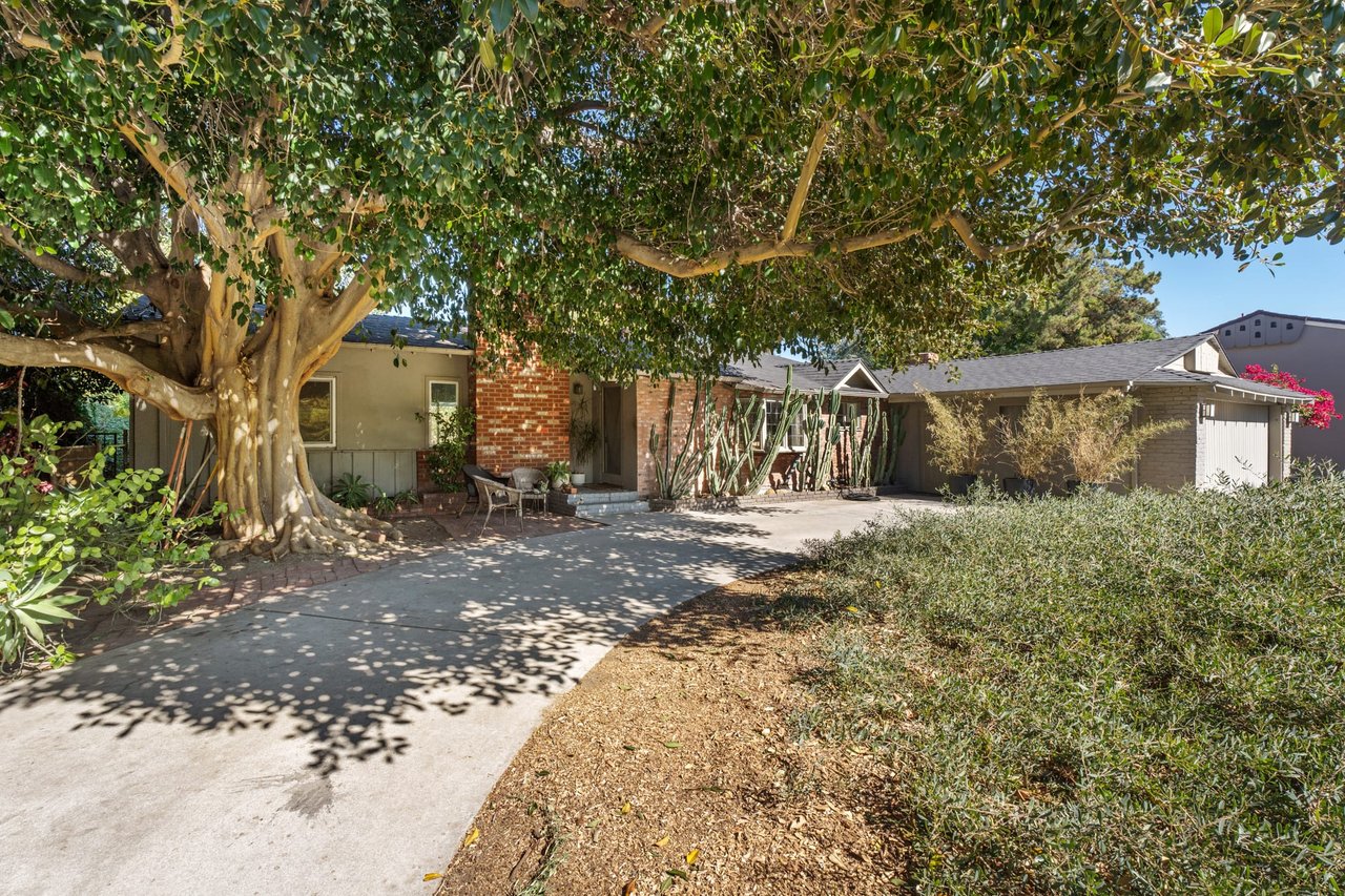 Sherwood Forest Mid Century Ranch with Massive Creative Potential 