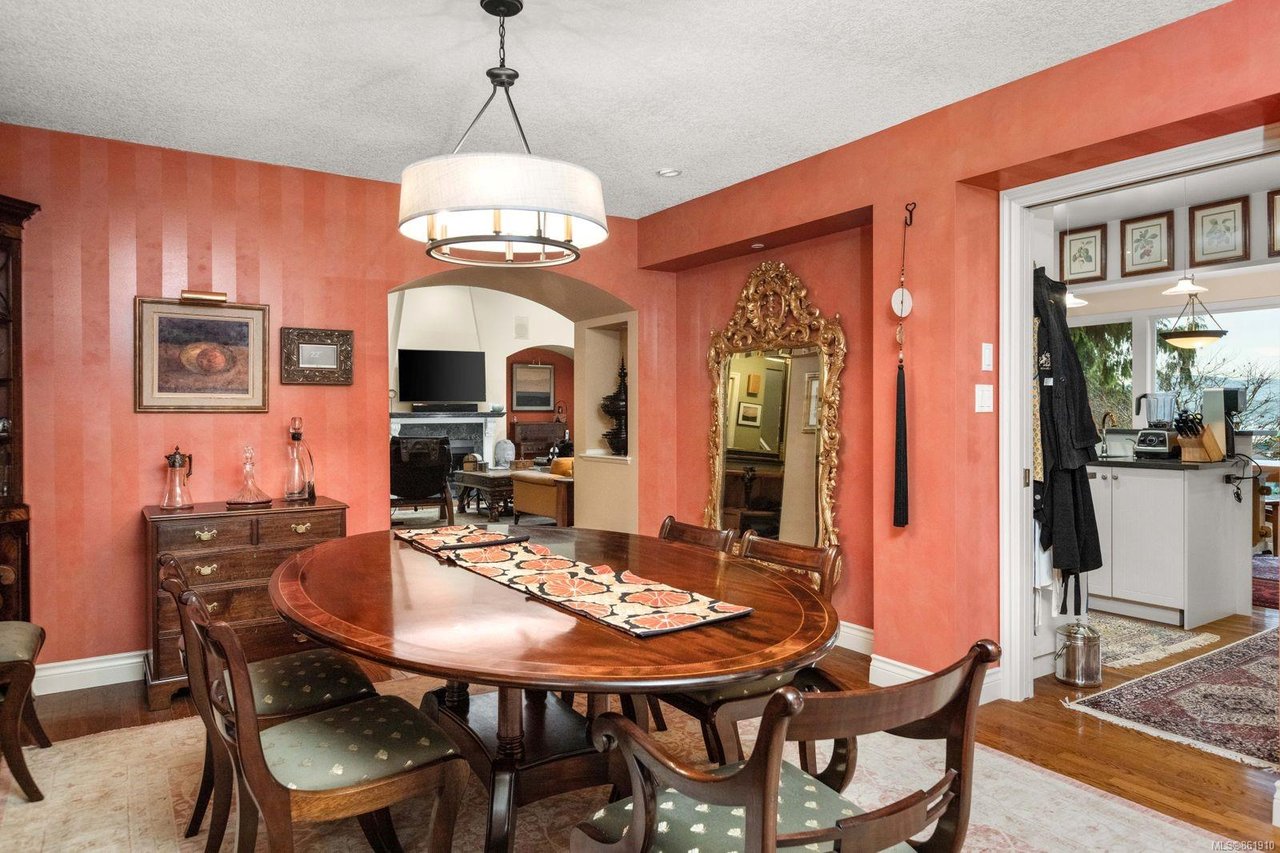 4349 Kingscote Rd, Cobble Hill