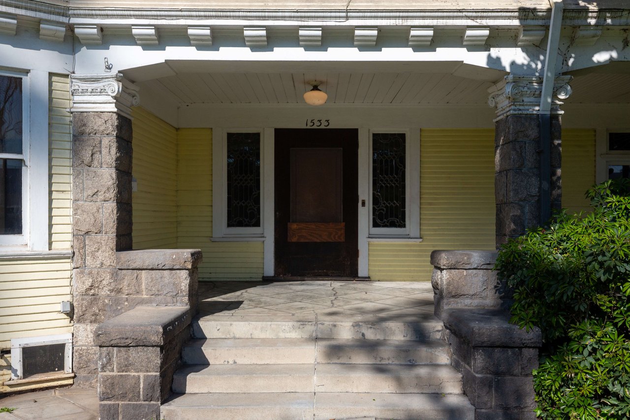 The Harry L. Hugunin Residence, 1903