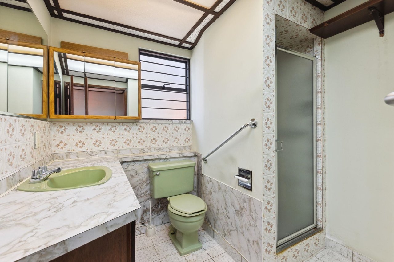 2235 E 51st Avenue, Vancouver