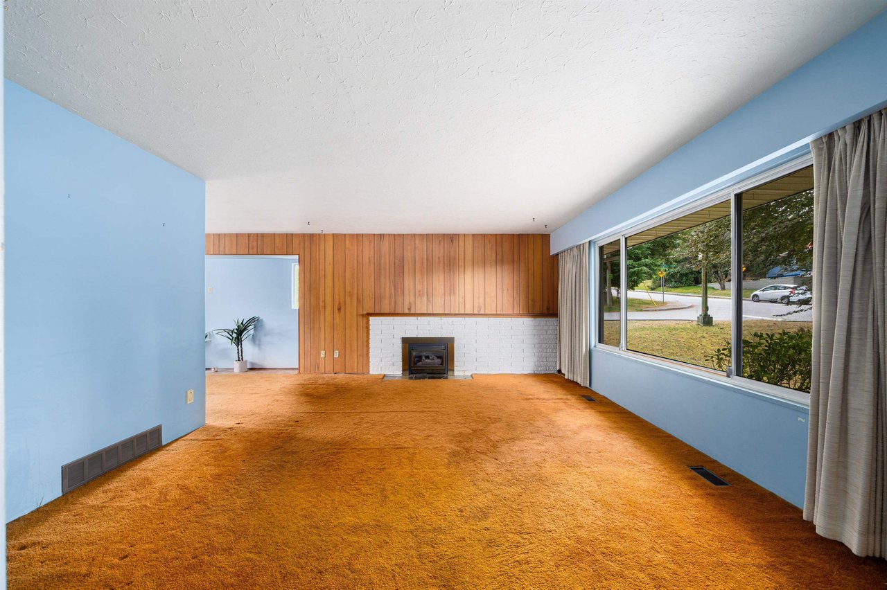 2915 Astor Dr
