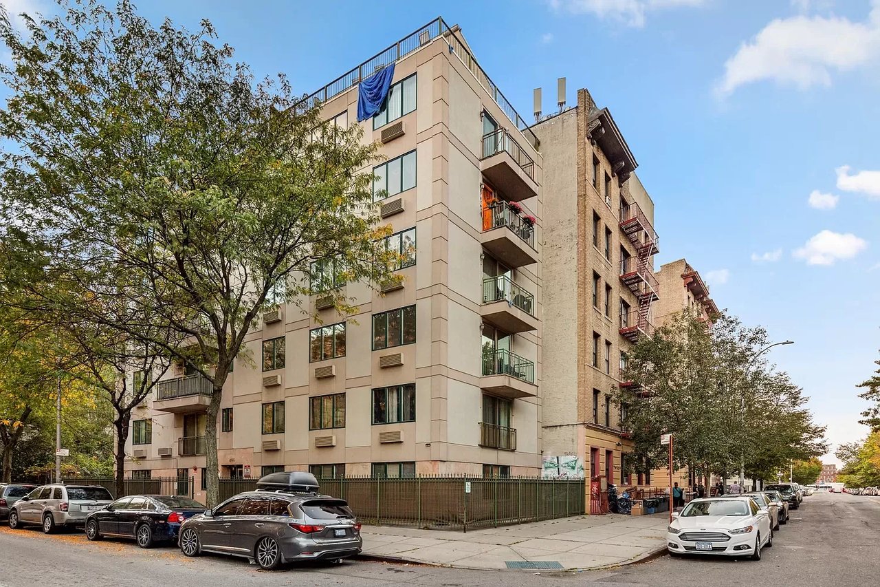 2155 Daly Ave, #5A