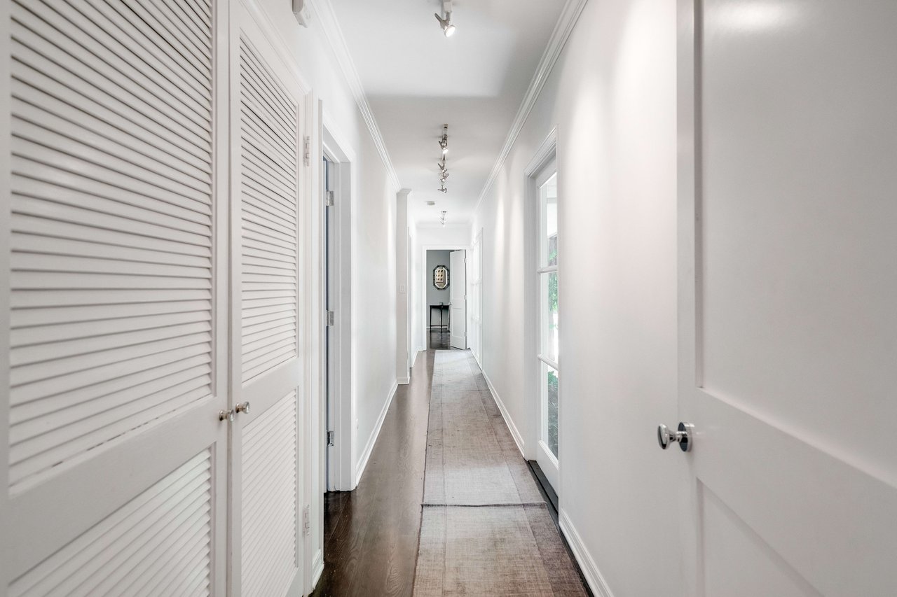 Sprawling Updated Cali Ranch in Toluca Lake w/ Resort Like Backyard