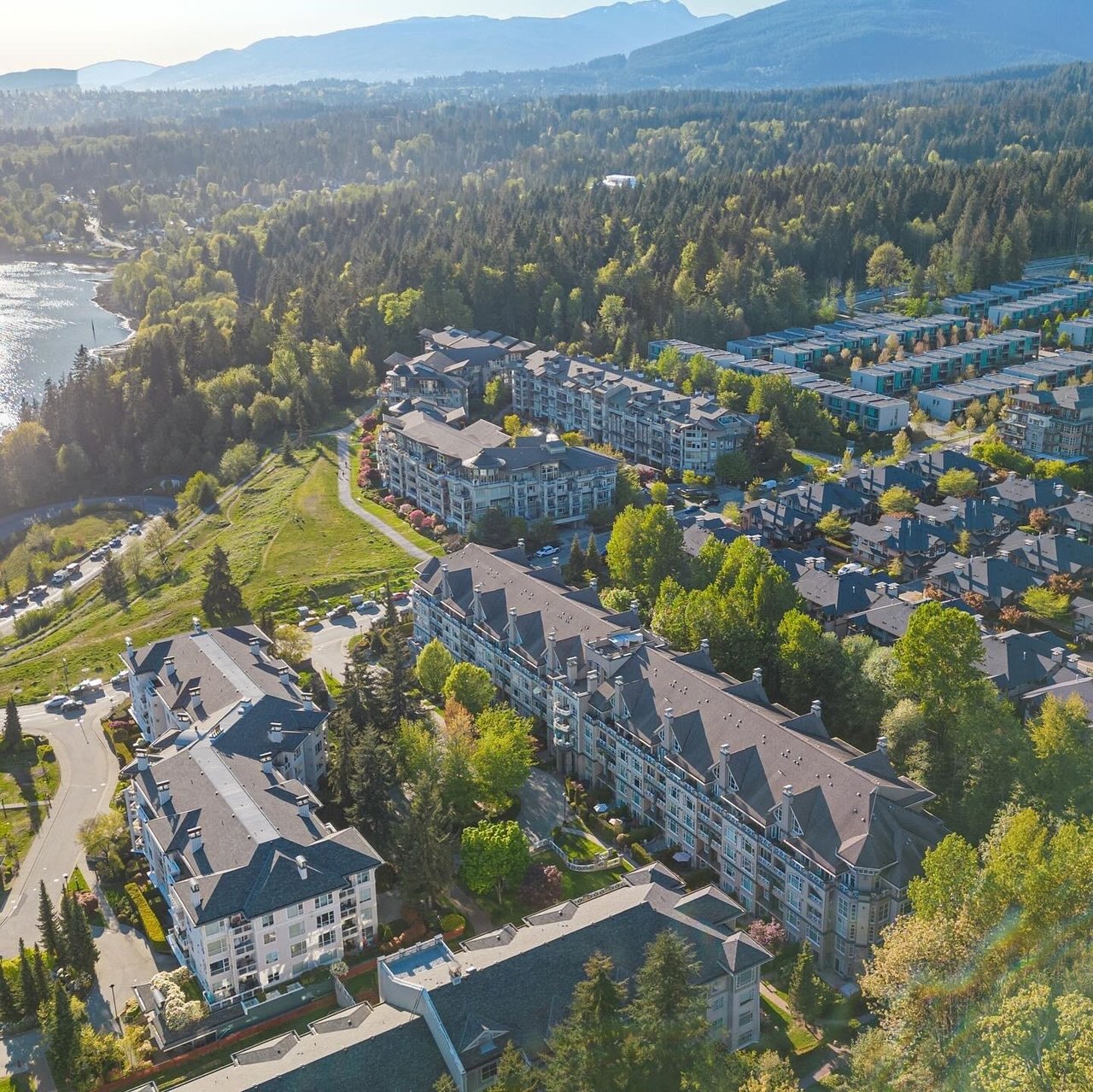 309-3600 Windcrest Drive, North Vancouver